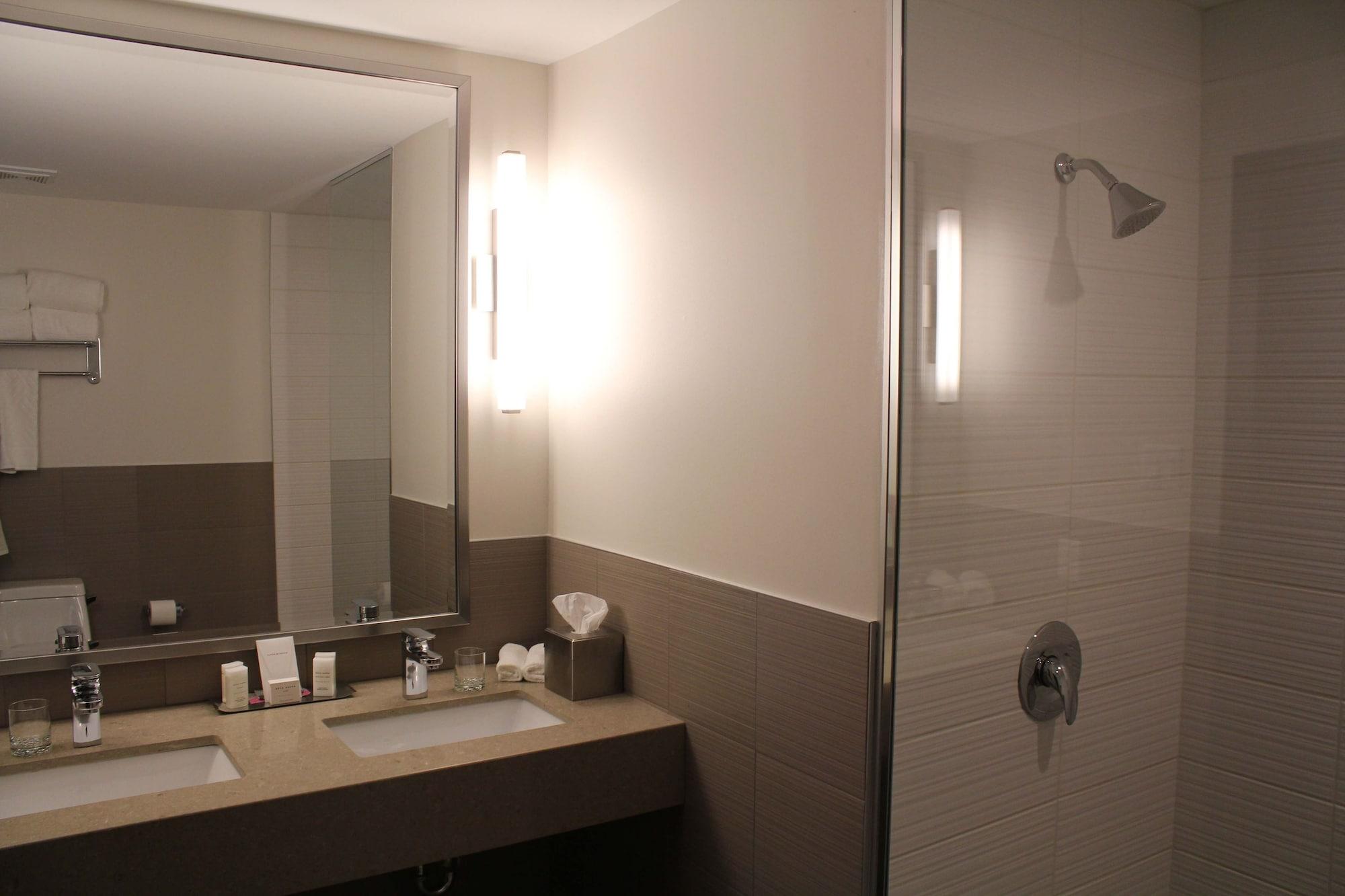 Les Suites Victoria, Ascend Hotel Collection Gatineau Esterno foto