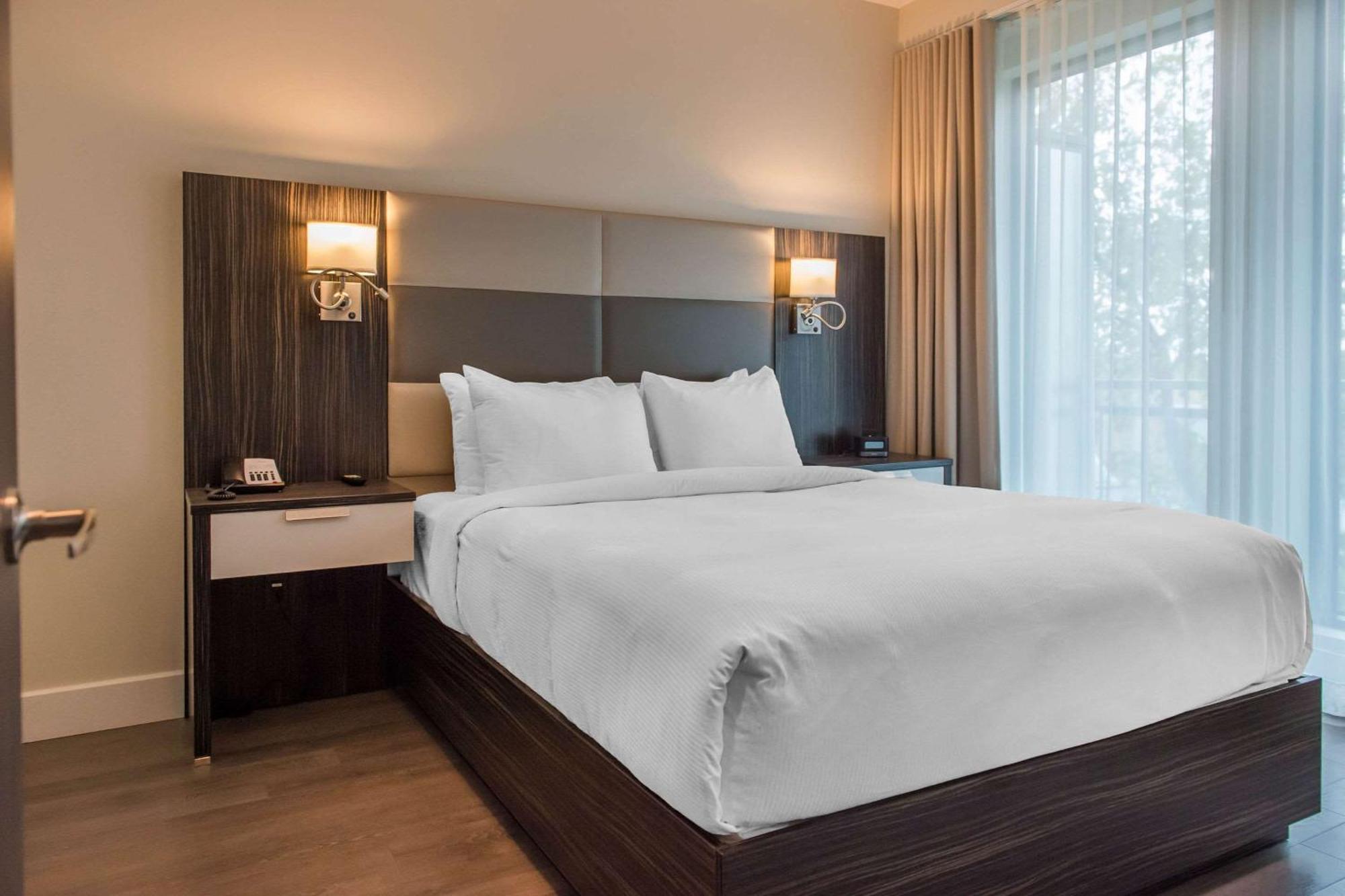 Les Suites Victoria, Ascend Hotel Collection Gatineau Esterno foto