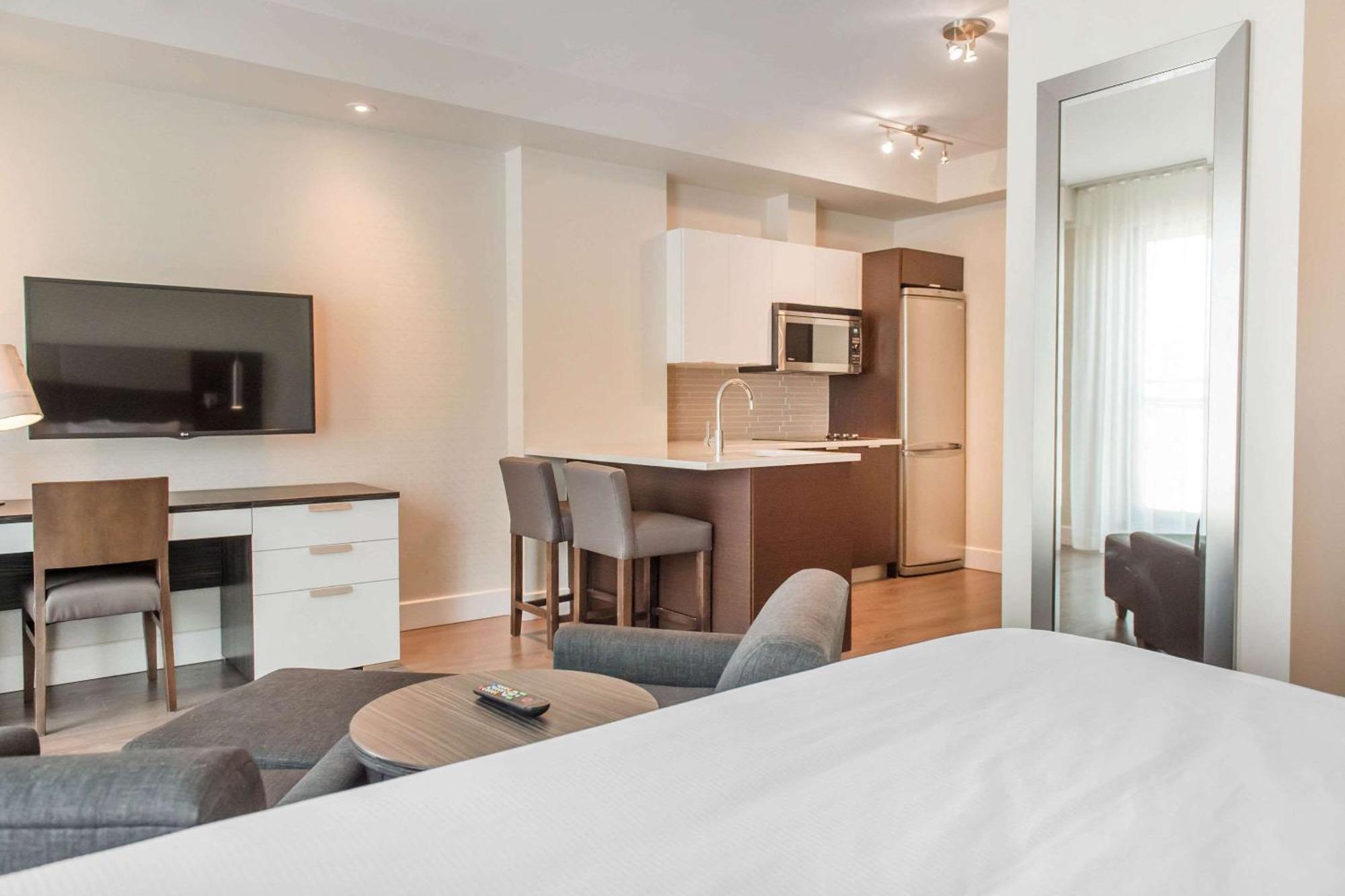 Les Suites Victoria, Ascend Hotel Collection Gatineau Esterno foto