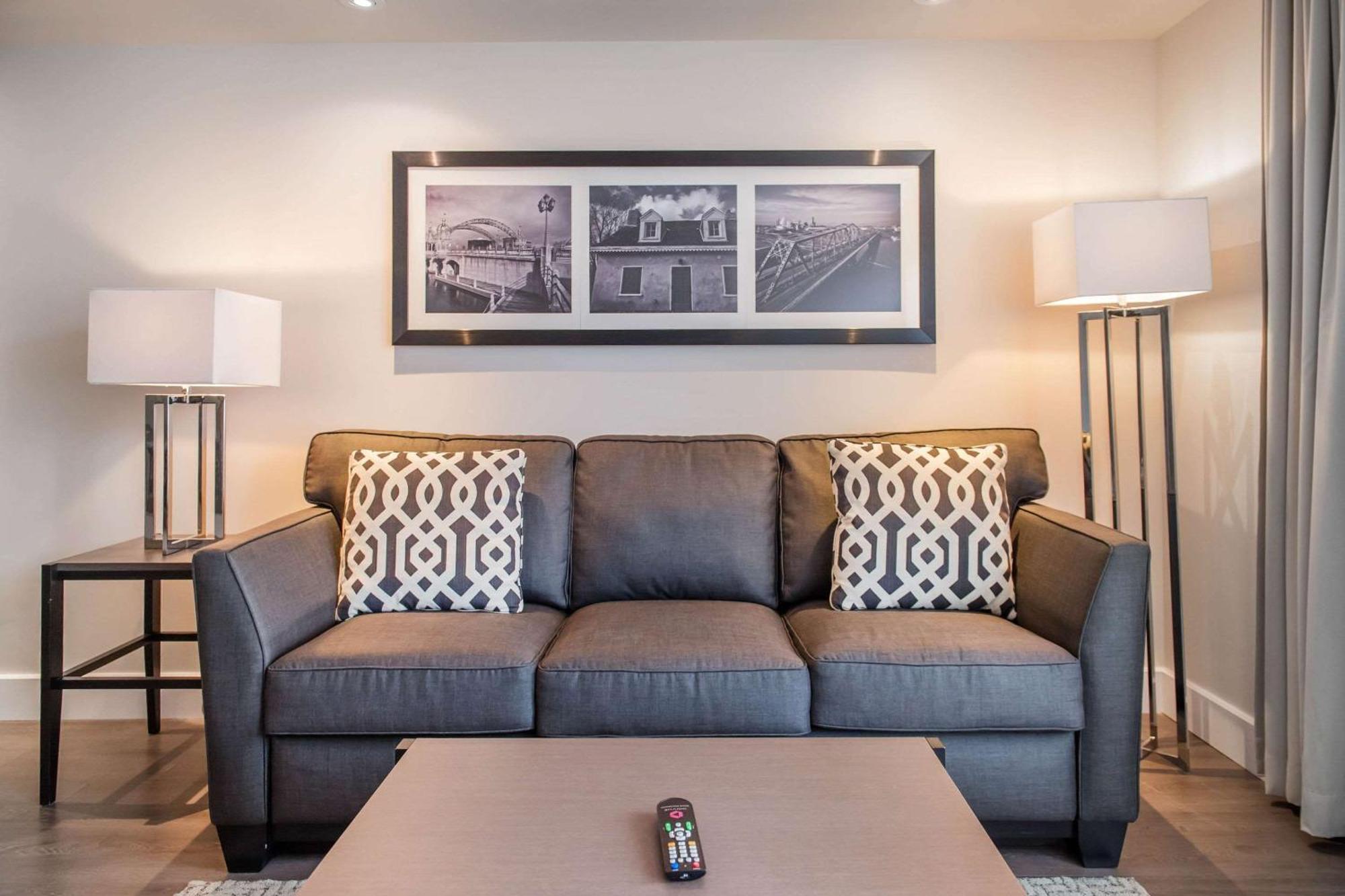 Les Suites Victoria, Ascend Hotel Collection Gatineau Esterno foto